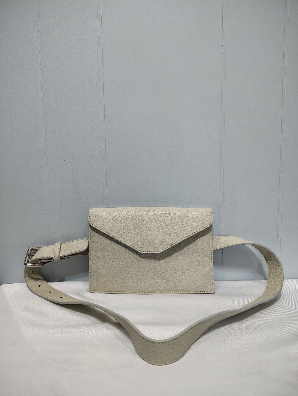 Yama Malva Lil Leather Envelope Belt Bag In Cream